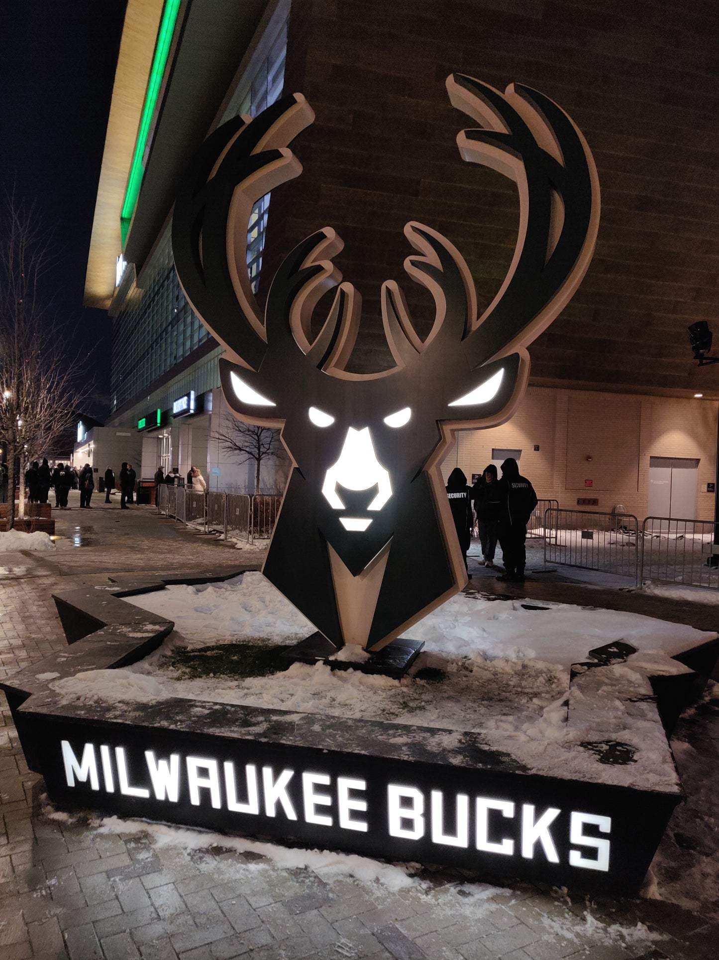 VOYAGE PLAYOFFS 2024 - MILWAUKEE BUCKS